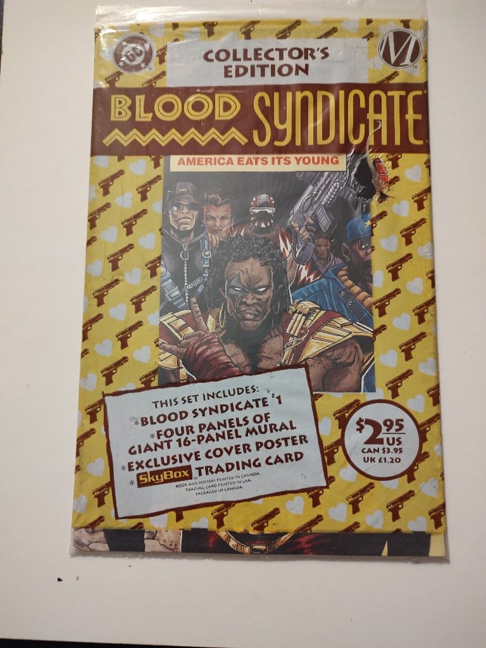 BLOOD SYNDICATE # 1 COLLECTORS EDITION SEALED Polybagged with trading card